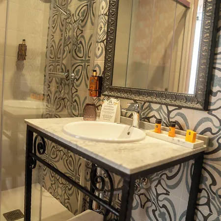 Hotel Emblematico Agaldar 4*